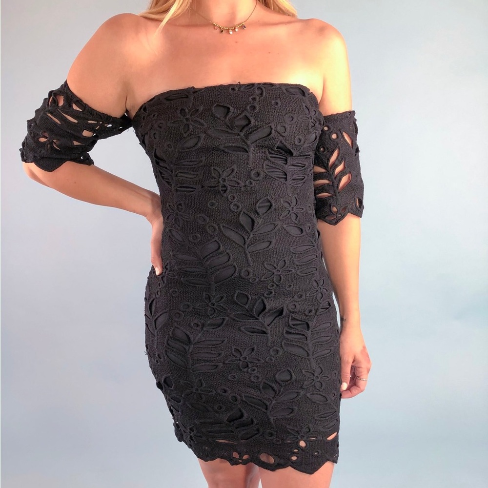 Black crochet summer cocktail dress
Details: Size: Small